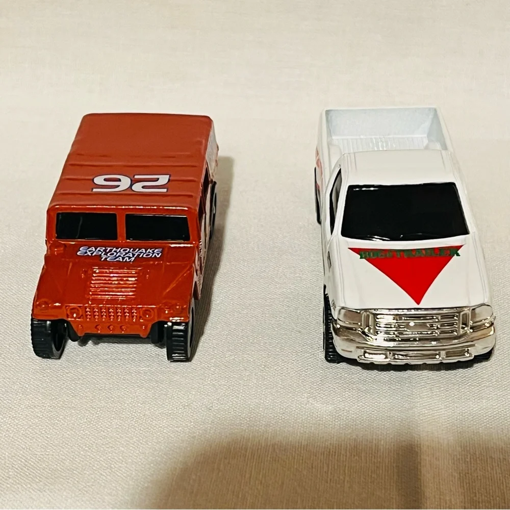Maisto Pick Up Trucks (37-40)
